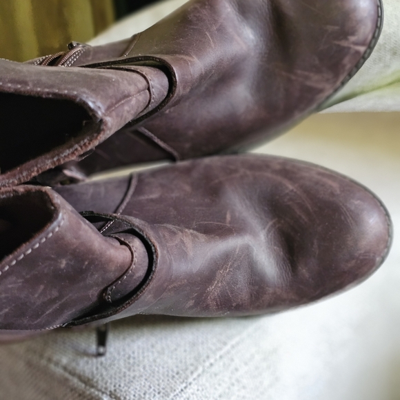 Clarks Dark Brown Heeled Boots - Picture 8 of 8